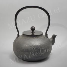 新品自宅保管 鉄 燗鍋 桜 螺鈿蓋付 酒注 宮津商店 喜多庄兵衛 鉄 瓶|株式会社宮津商店